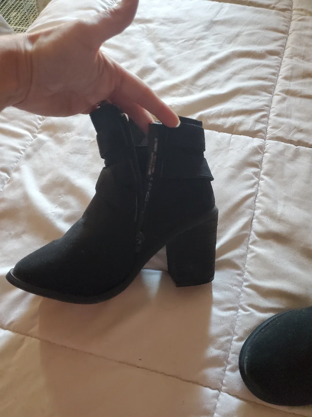 Ardene Black Ankle Boots - Size 6 image indicator(3)