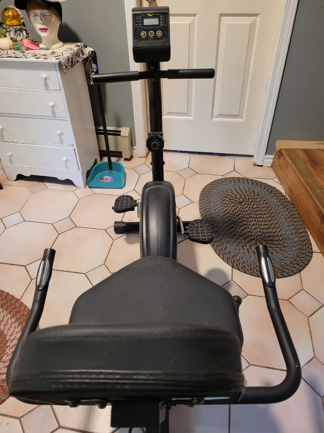 Everlast Recumbent Exercise Bike - photo 3