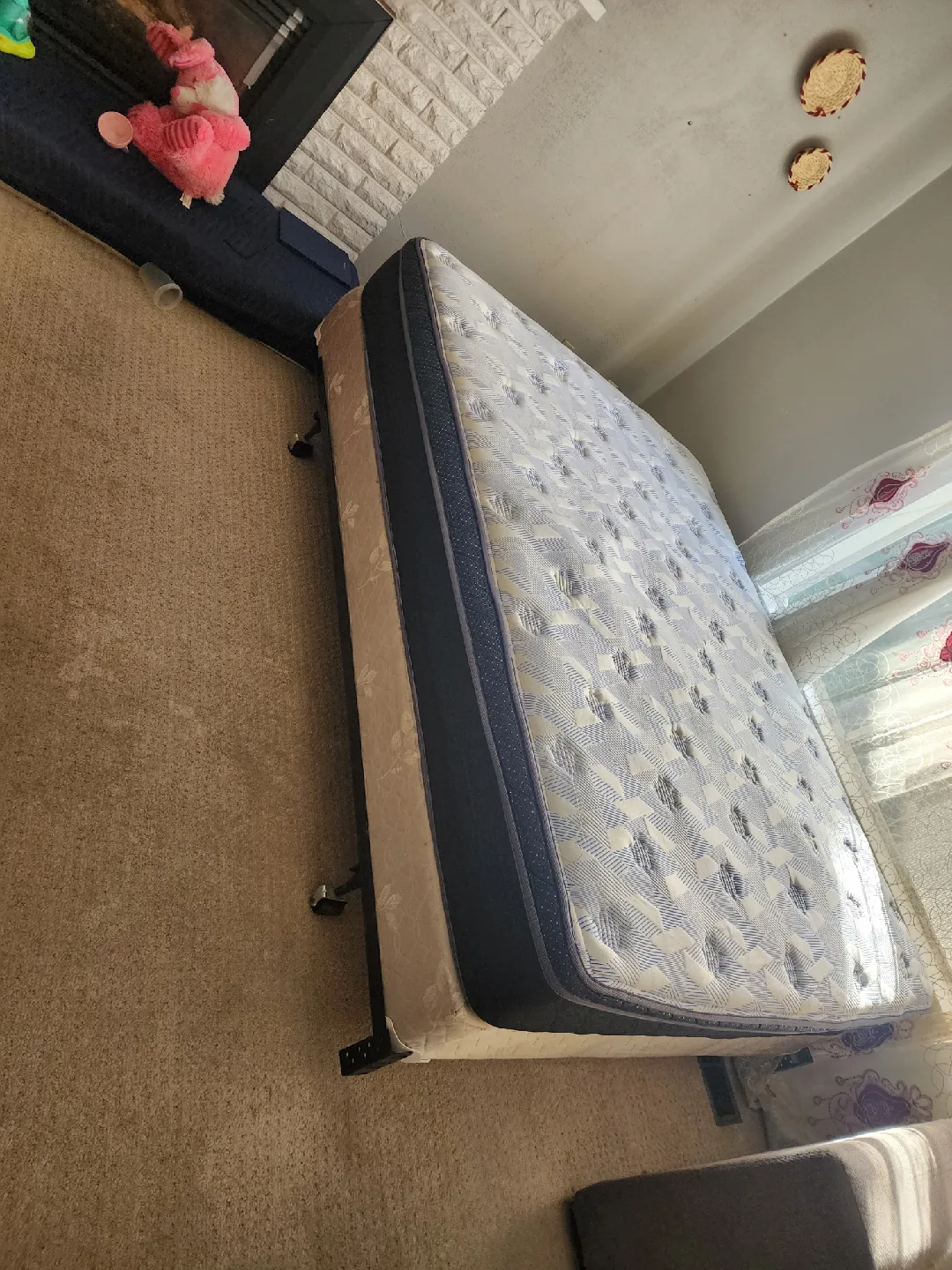 Queen Size Mattress and Bed Frame image indicator(3)