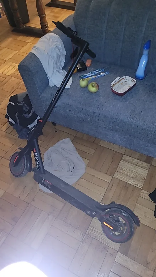 Gyrocopters Flash 3.0 Electric Scooter - Black thumbnail