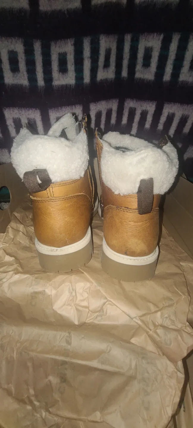 Kamik womans Brown Leather Boots image indicator(3)