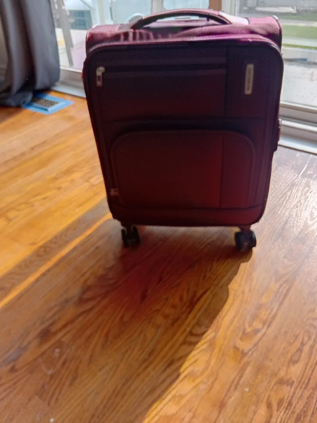 Samsonite & Bugatti Suitcases image indicator(4)