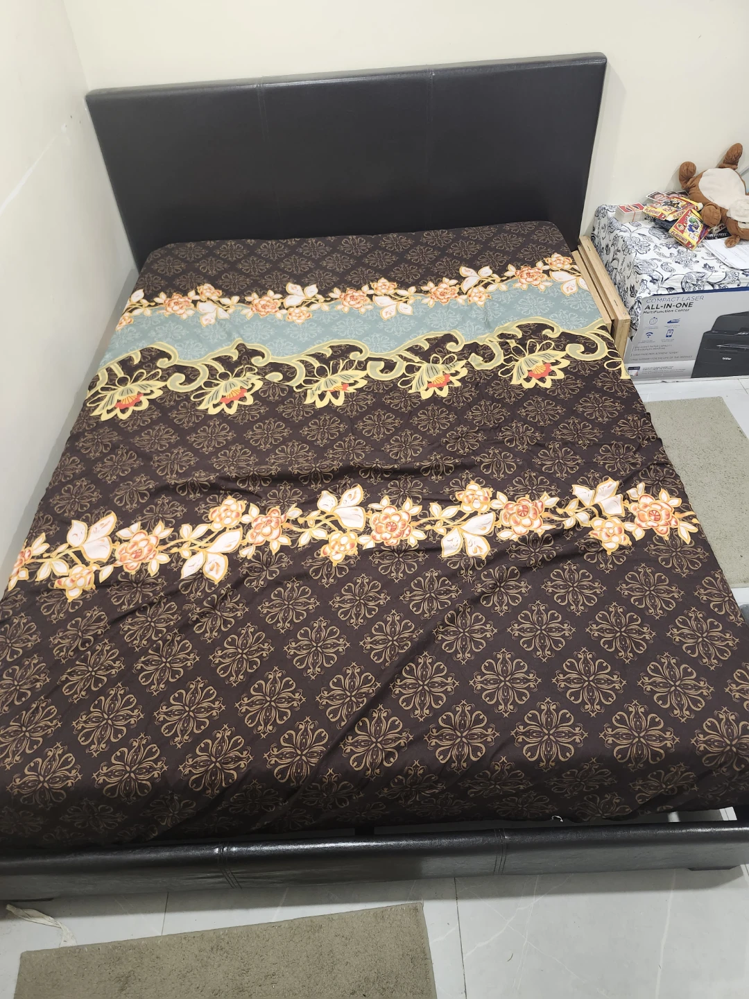 Queen Size Bed Frame without Mattress - photo 2