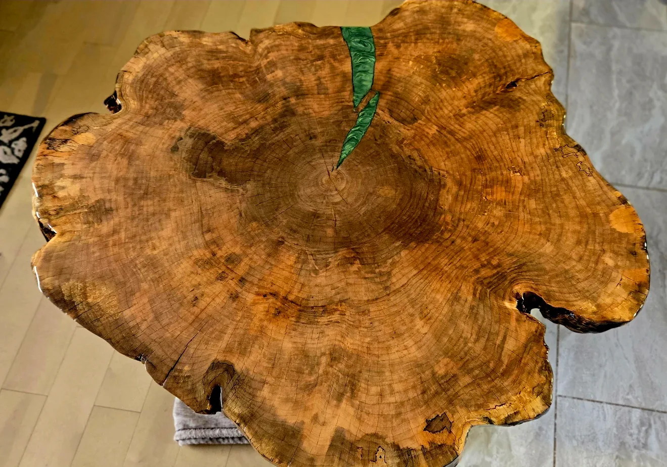 Luxurious Live Edge Spalted maple Coffee Table image indicator(6)