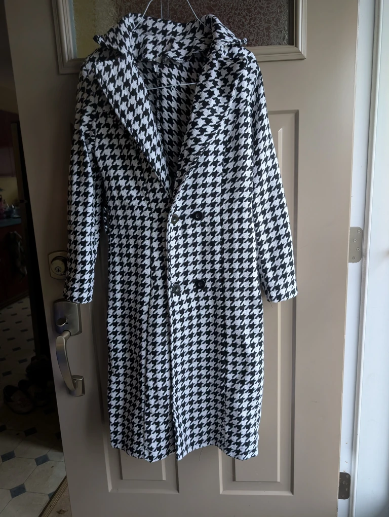 BNWOT Womens sz lg houndstooth trenchcoat blazer