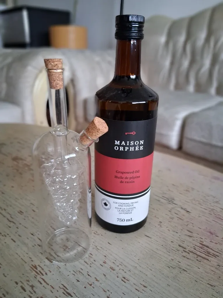 Maison Orphée Grapeseed Oil - 750 mL image indicator(2)