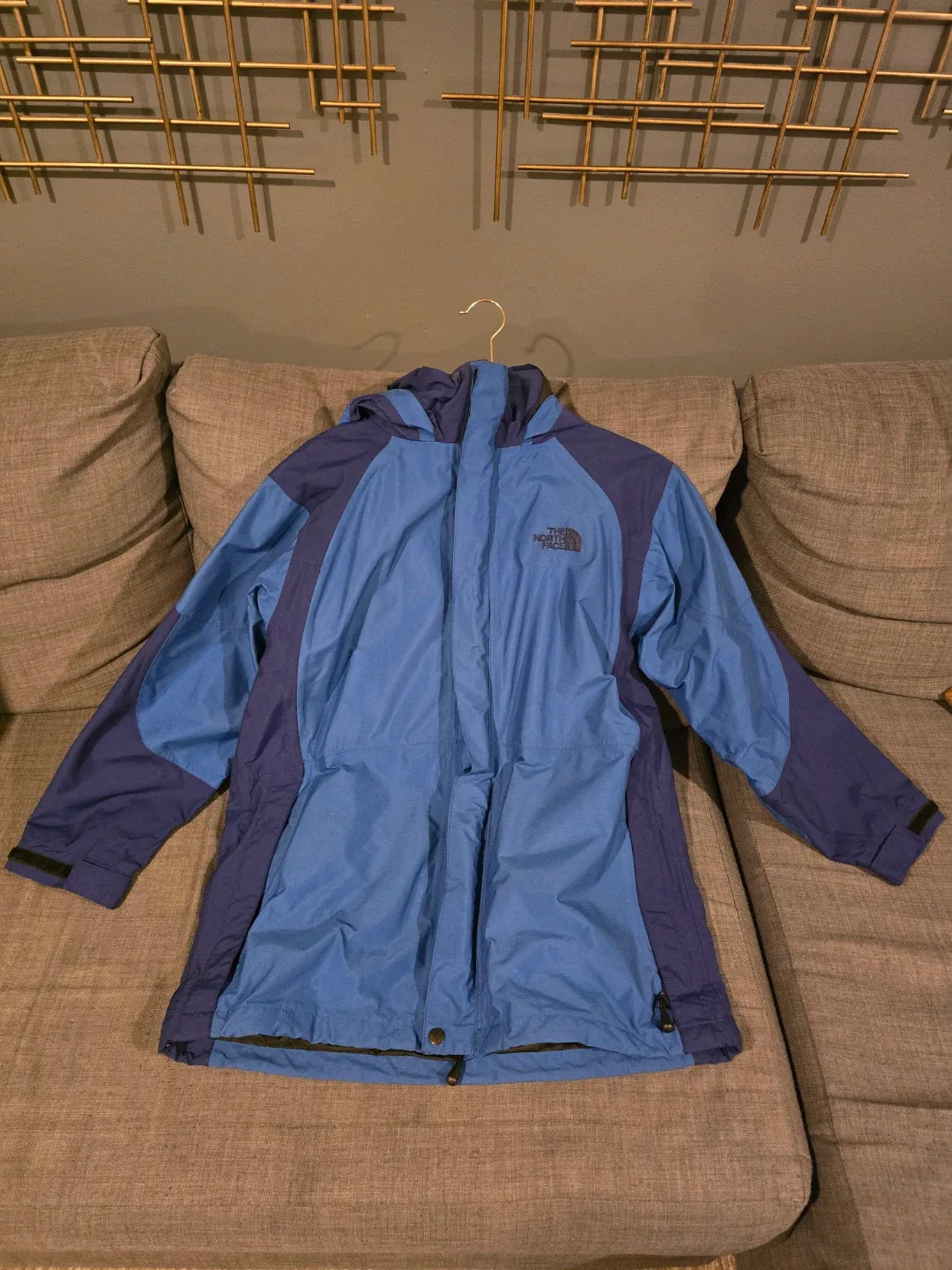 The North Face Blue Rain Jacket image indicator(2)
