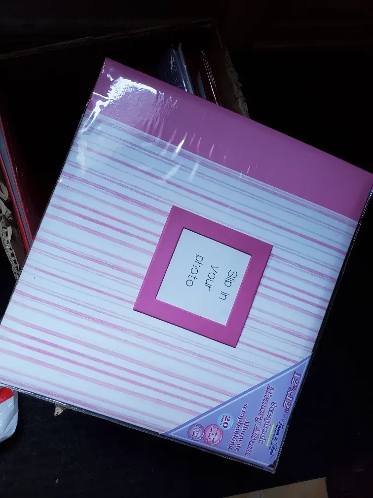 Umbra Juniper Photo Album image indicator(8)