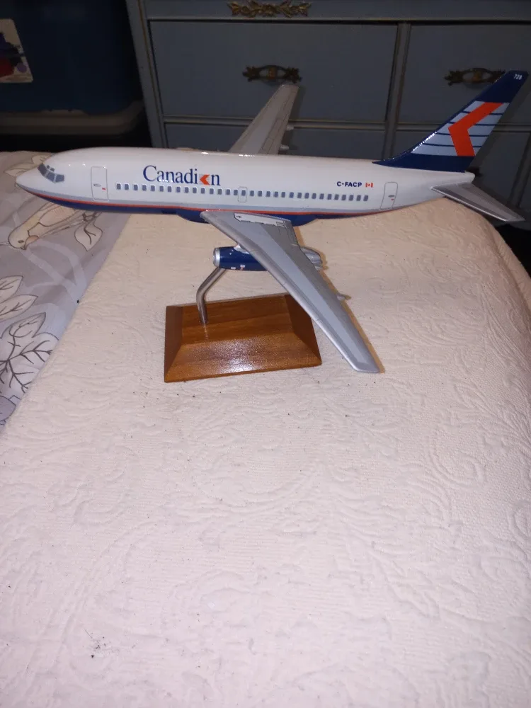 Canadian Air C- FACP Plastic Model Plane image indicator(2)