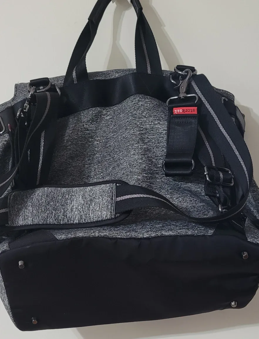 STORKSAK Grey Convertible Diaper Bag image indicator(4)