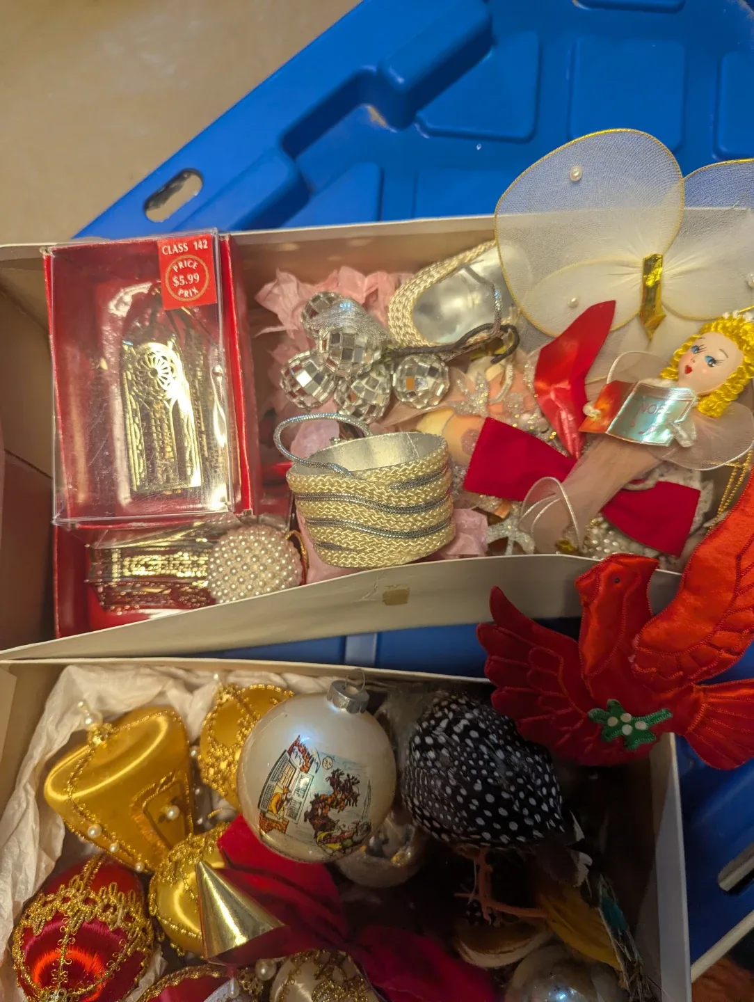 Vintage Christmas decorations image indicator(2)