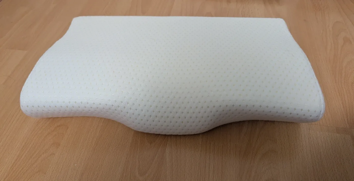 Brand New G'Bee Orthopedic Memory Foam Pillow image indicator(2)