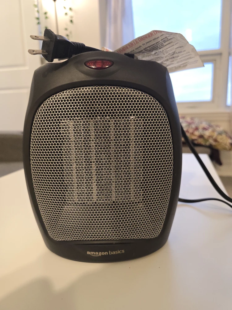 Amazon Basics Personal Space Heater - Black