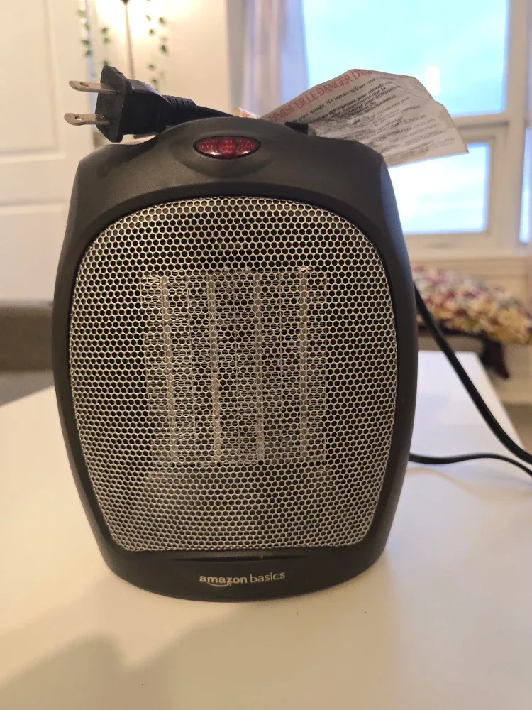 Amazon Basics Personal Space Heater - Black