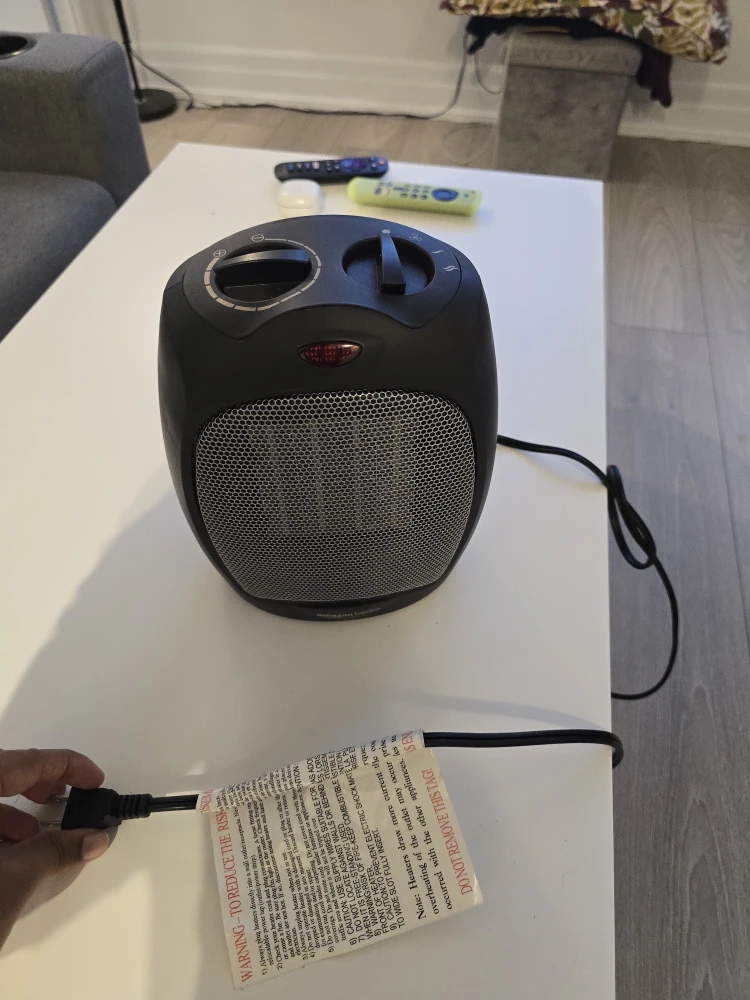 Amazon Basics Personal Space Heater - Black - photo 3