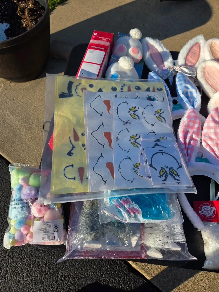 DIY Craft Supplies - Holiday & Seasonal image indicator(4)