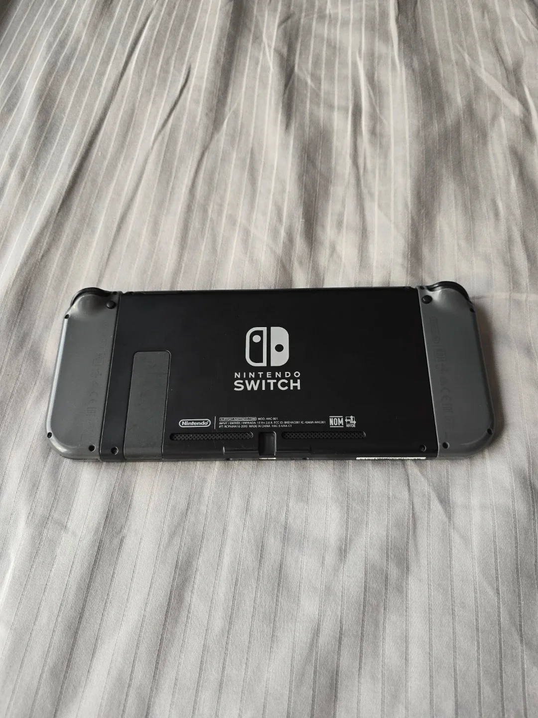 Nintendo Switch Console - Grey Joycons image indicator(2)