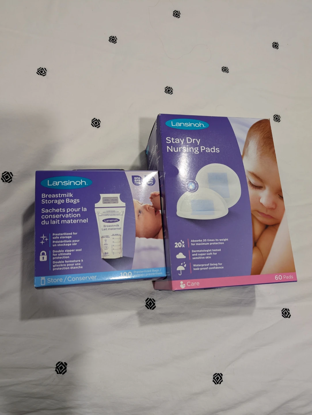 Lansinoh Breastmilk Storage Bags & Nursing Pads