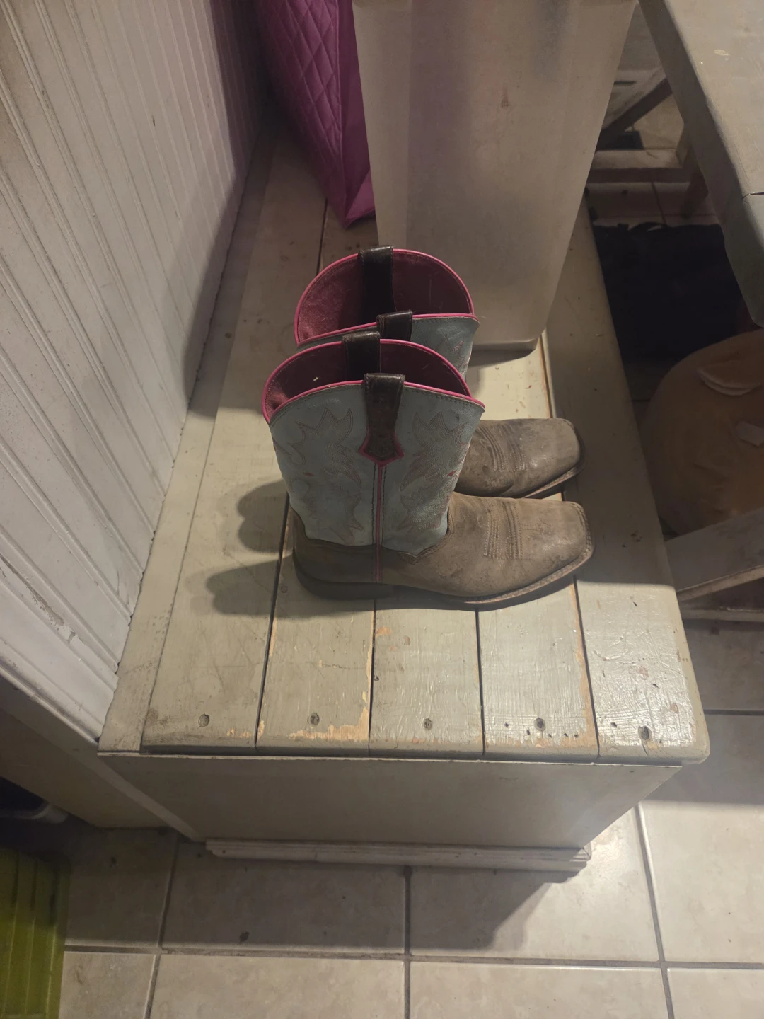 Cowboy Boots - Size 4 - photo 3