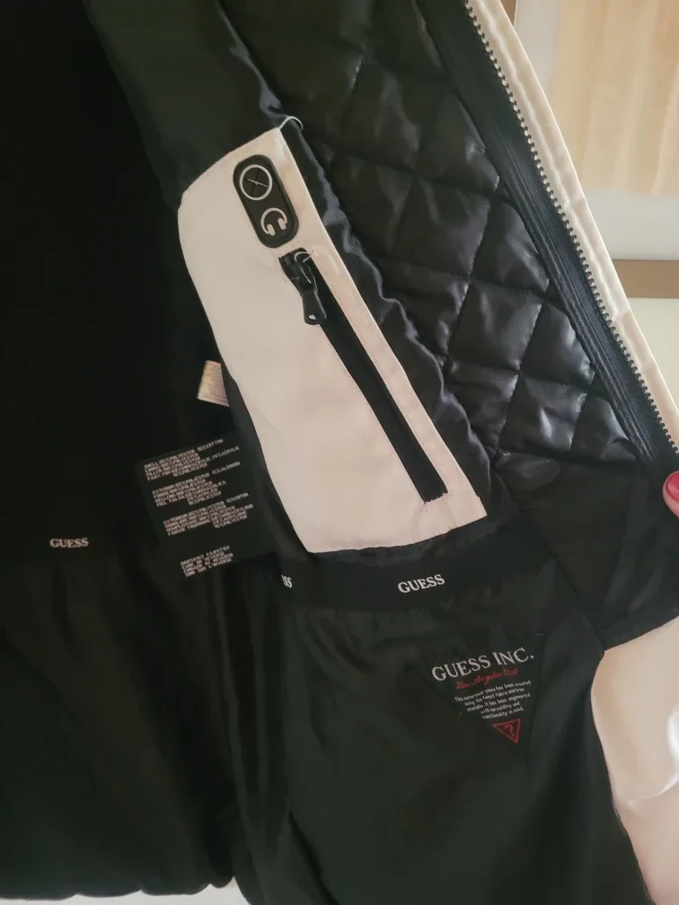 Guess White Winter Jacket - Size L🥕🎯 image indicator(4)
