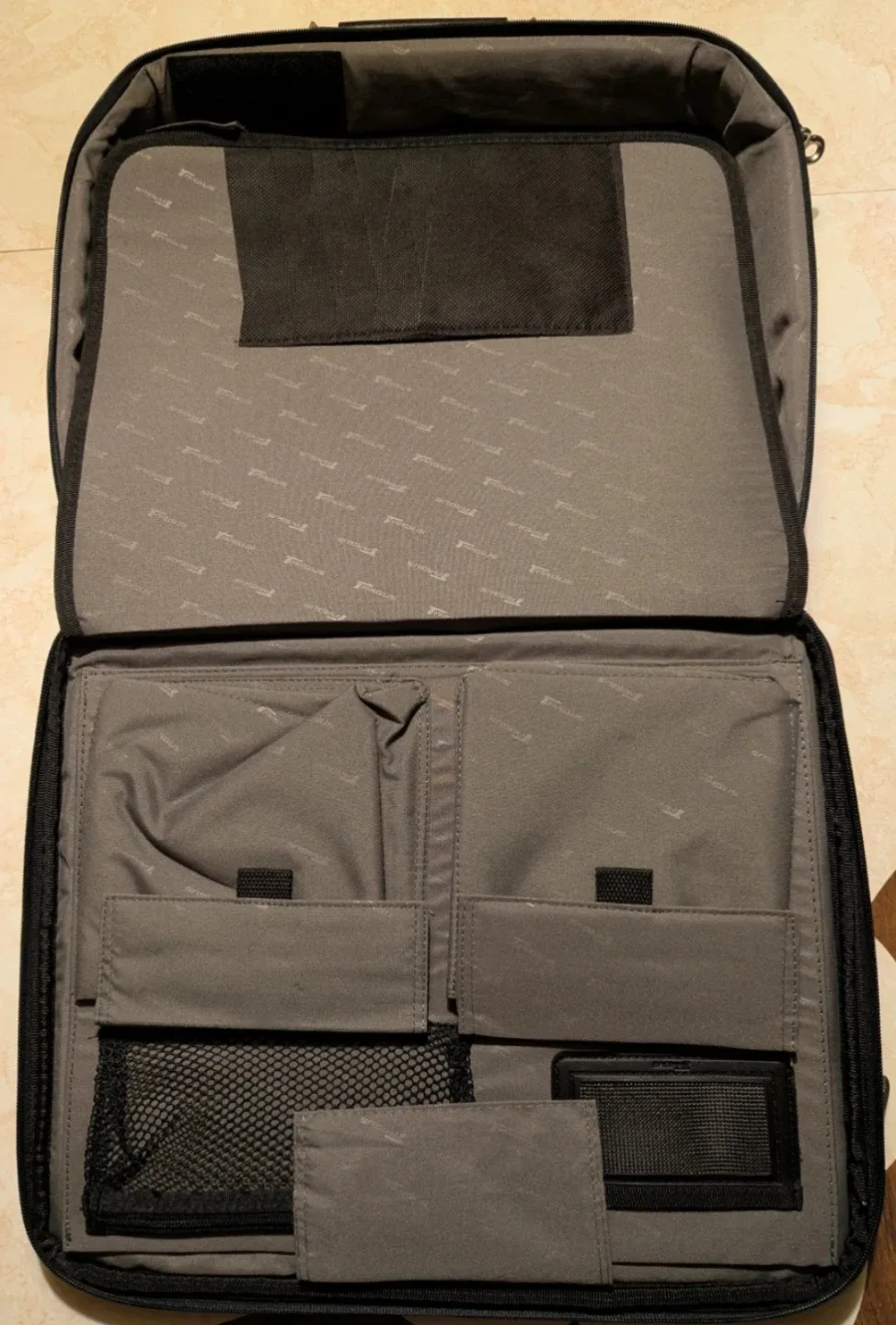 Targus Black Laptop Bag image indicator(2)