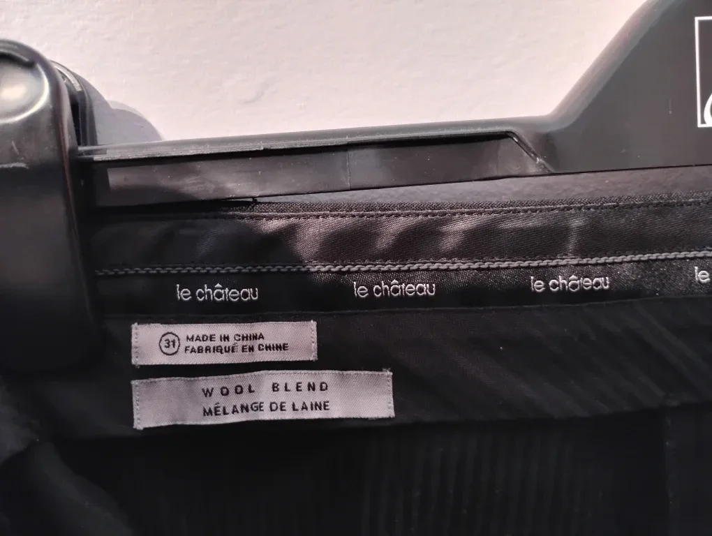 Le Chateau Black Wool Blend Dress Pants, Size 31 image indicator(3)