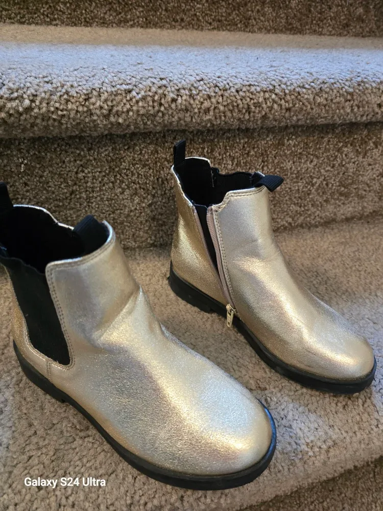 Gray Wolf Kids Snow Boots Size 1 image indicator(5)