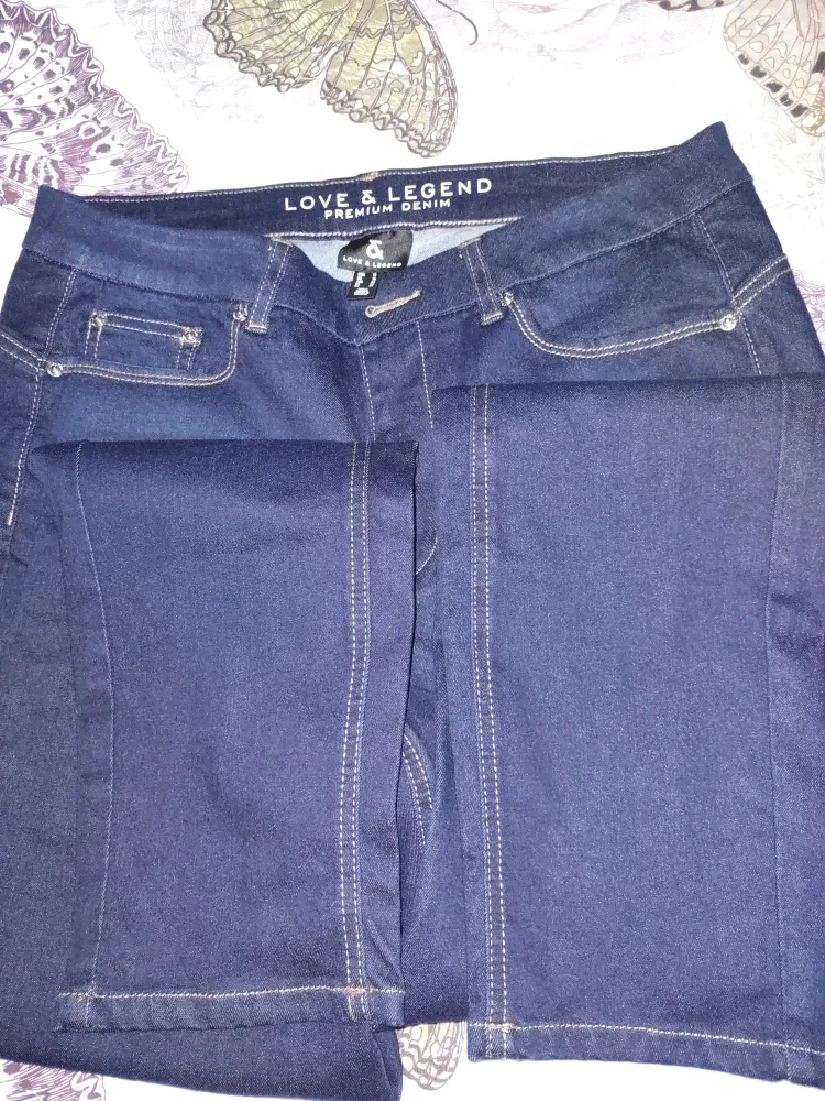 Love & Legend Premium Denim Jeans - Size 16 image indicator(3)