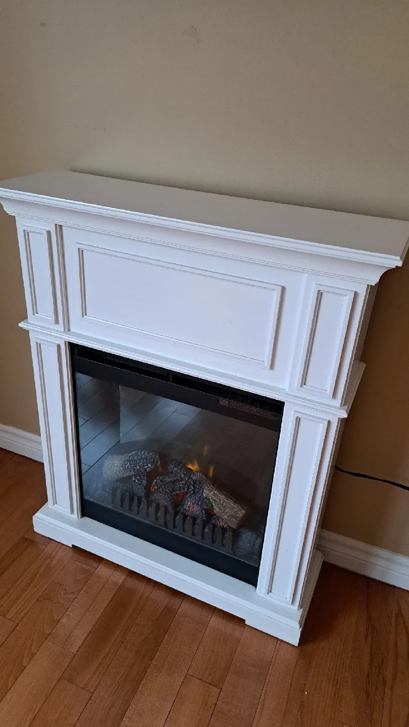 White Electric Fireplace - 31.5"W x 37.25"H x D9.5" image indicator(2)