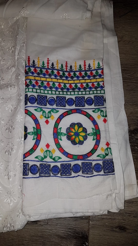 White Embroidered Fabric - photo 2