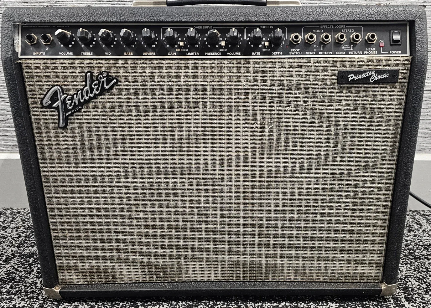 Fender Princeton Chorus PR 82 2 x 10" amplifier