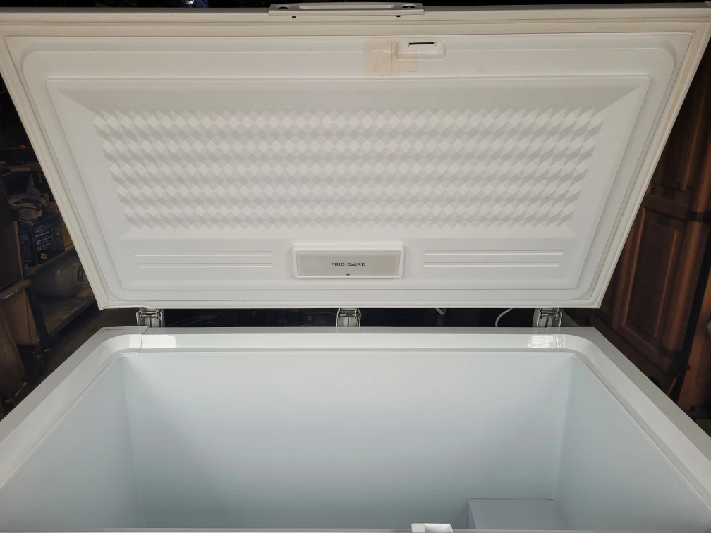 4 foot deepfreeze - photo 3