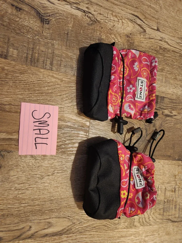 Stonz Booties - Size Small