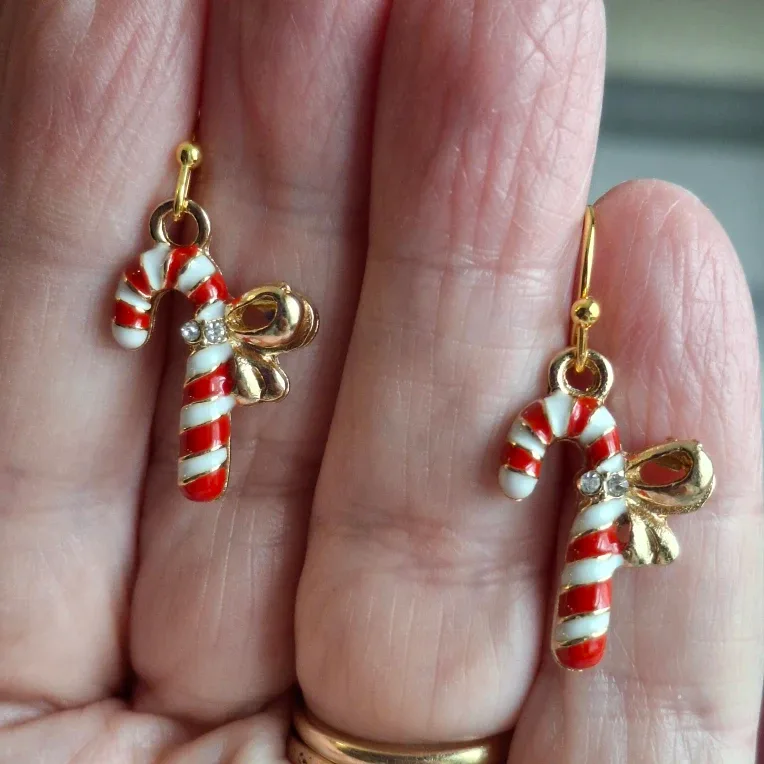 Candy Cane Christmas Earrings - Red & White