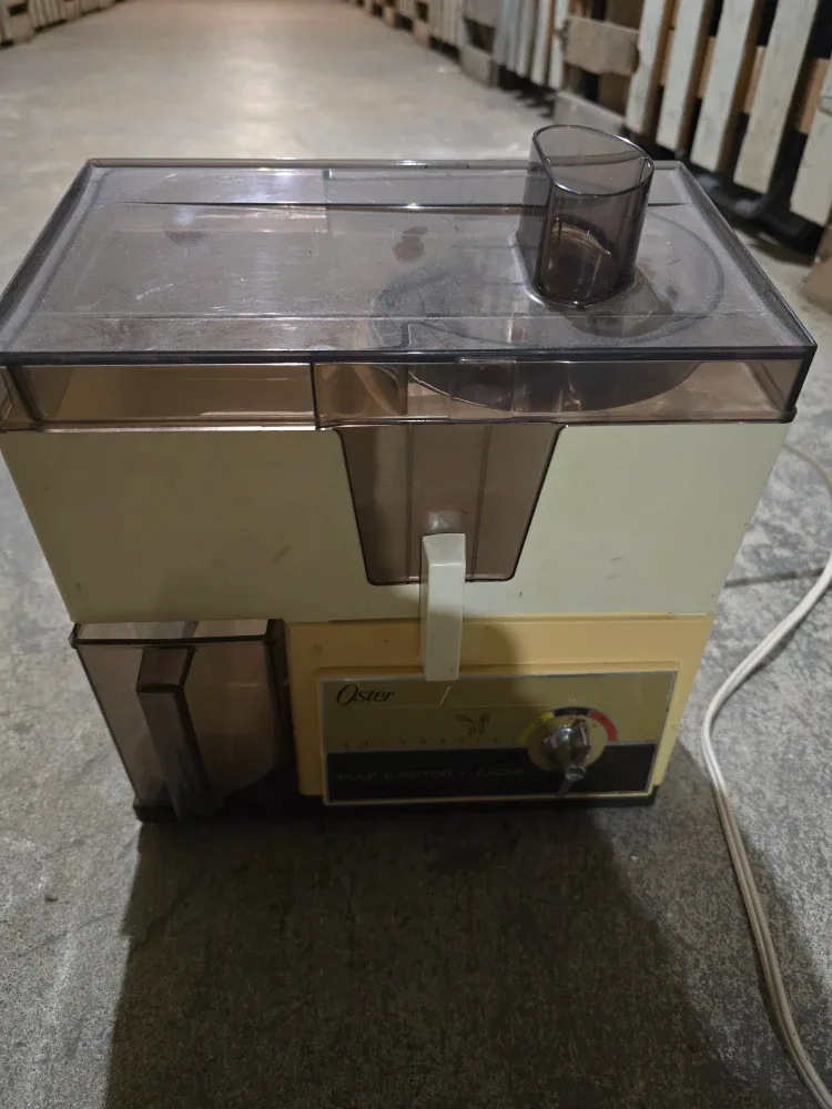 Oster Automatic Pulp Ejector Juicer