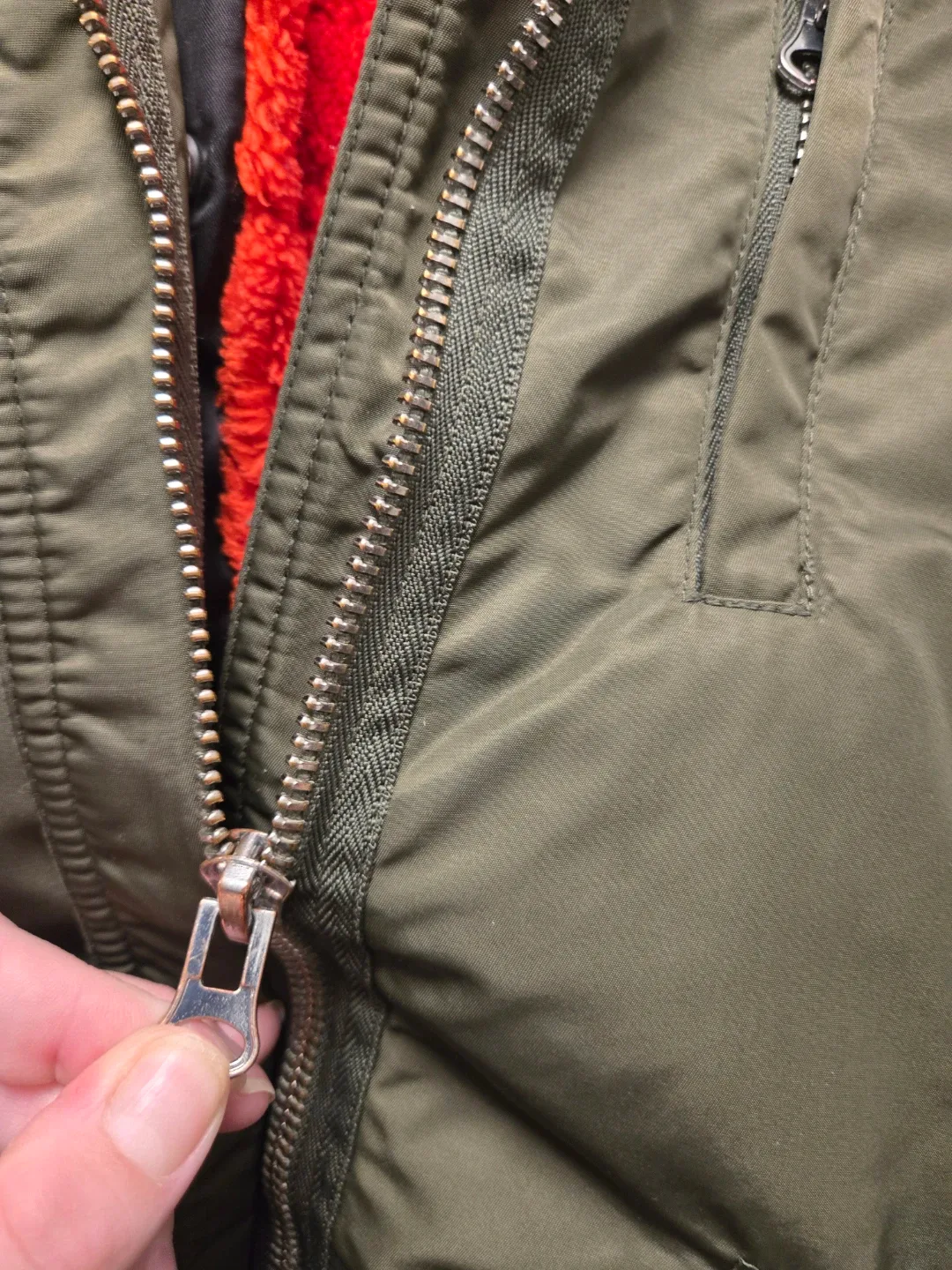 Freshly Drycleaned Guess Olive Green Winter Parka - Size L image indicator(10)