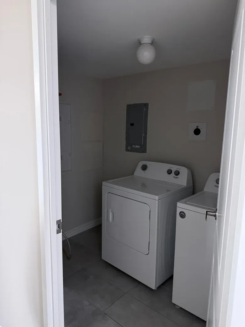 Room for Rent image indicator(7)