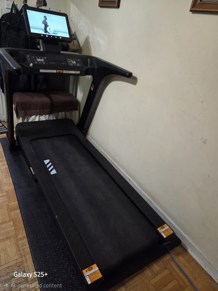 Inspire Series Treadmill - photo 2