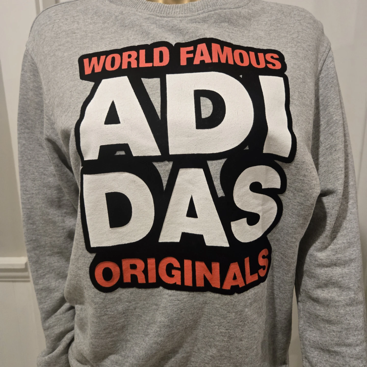 Vintage Adidas “World Famous” G  Sweatshirt Womens Small - photo 5