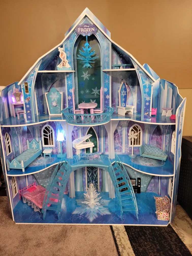Disney Frozen Ice Castle Dollhouse