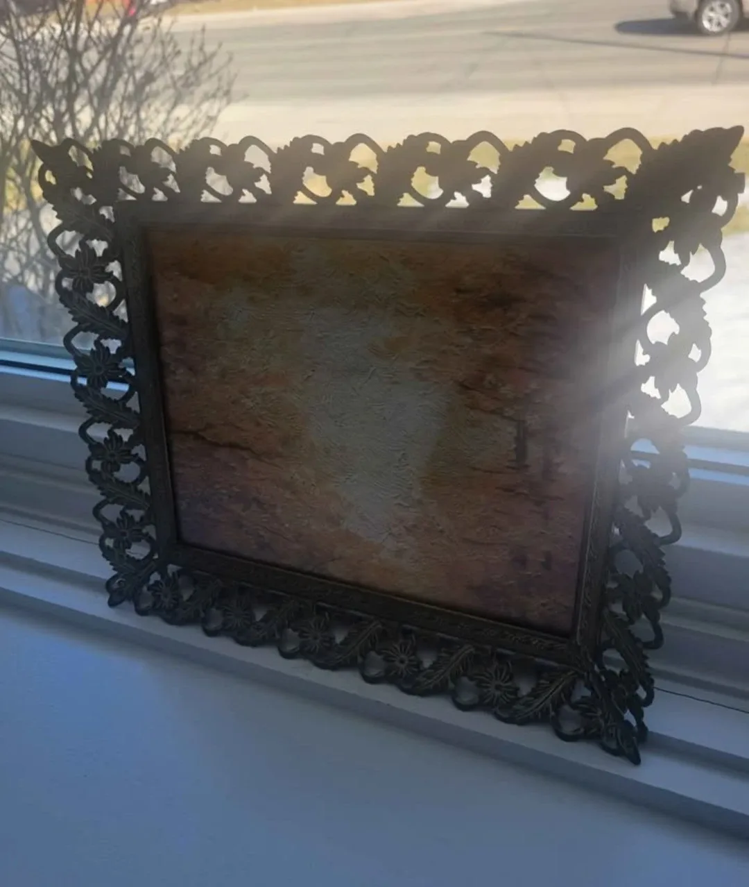 Vintage Gold Filigree Picture Frame image indicator(6)
