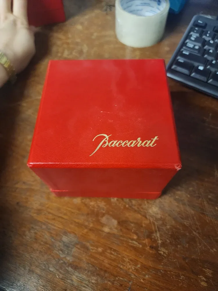 Baccarat Crystal Paperweight with Box image indicator(3)