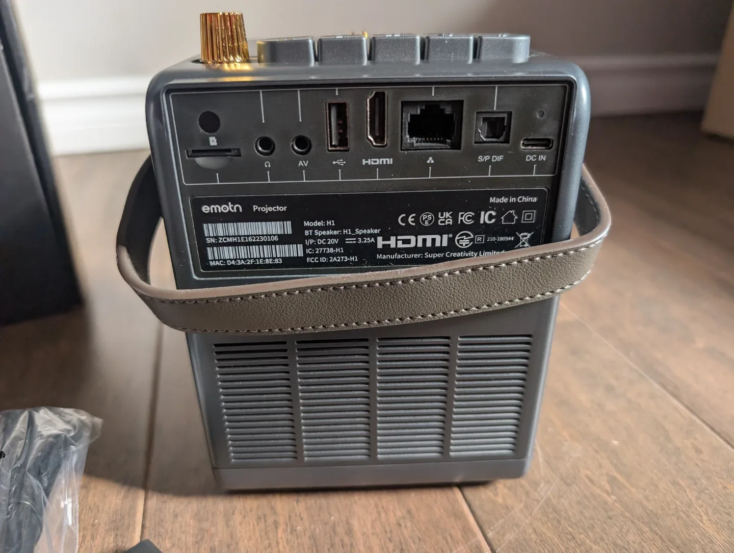 Brand New Emotn Battery Powered Smart Projector For Sale 🥕 image indicator(6)