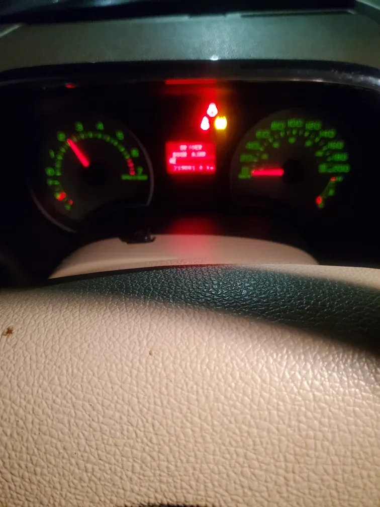 Ford Explorer Interior Parts image indicator(2)