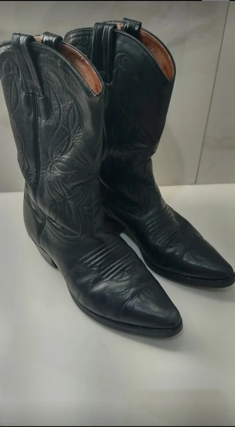 Full- grain Black Leather Cowboy Boots (Made in Canada) image indicator(4)