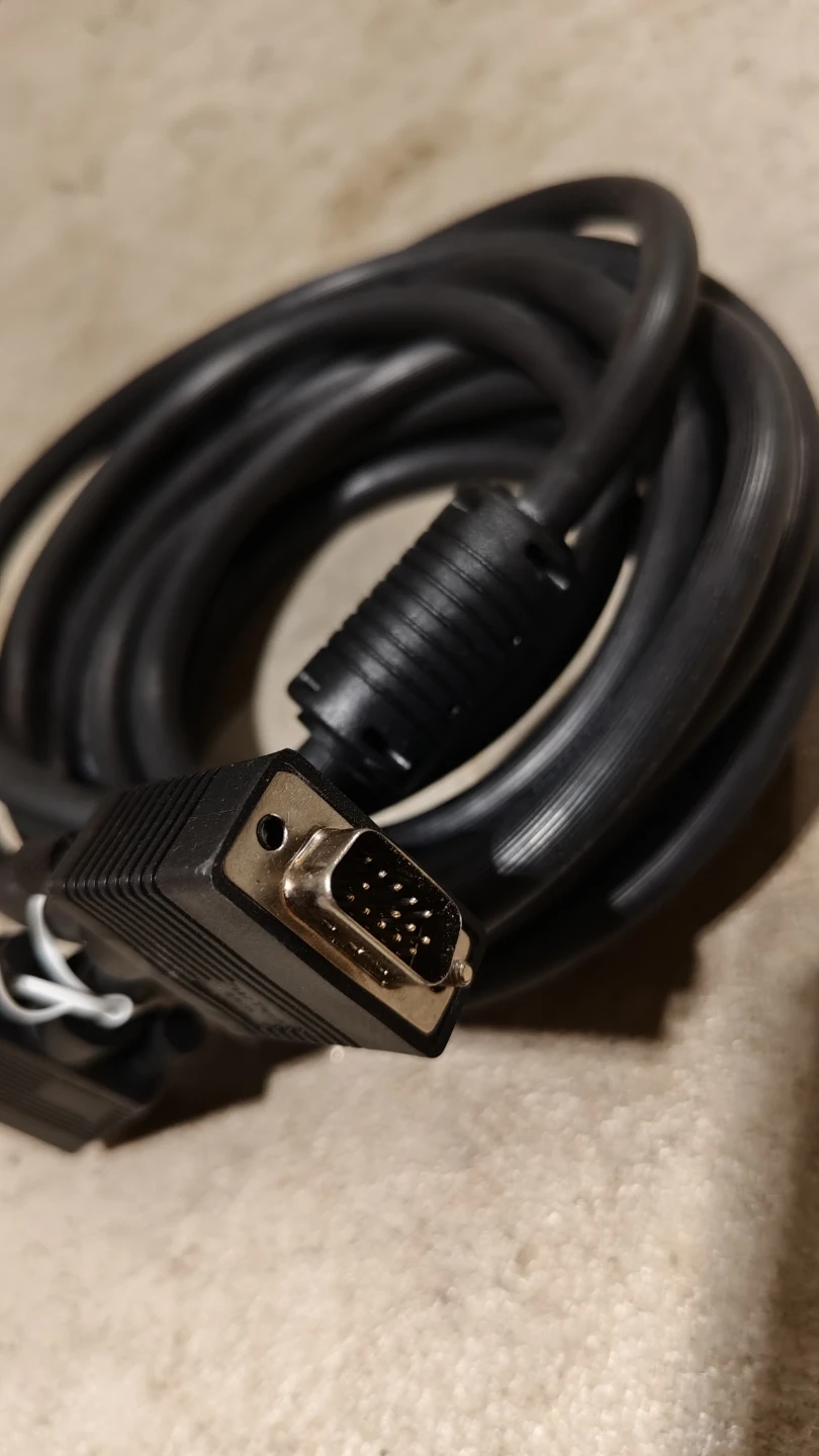 VGA Cable - photo 2