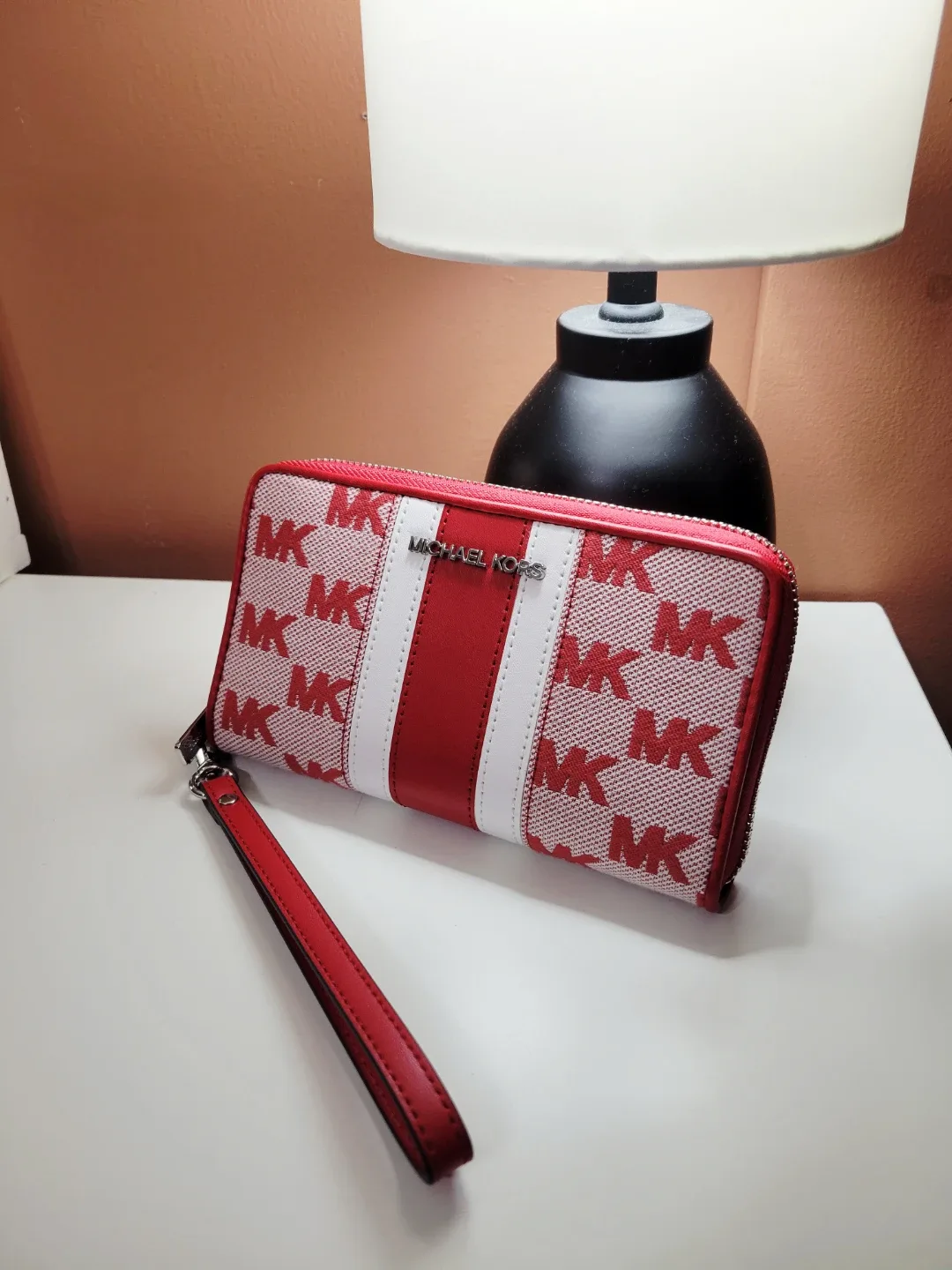 New MK Wristlet Phone Wallet image indicator(2)