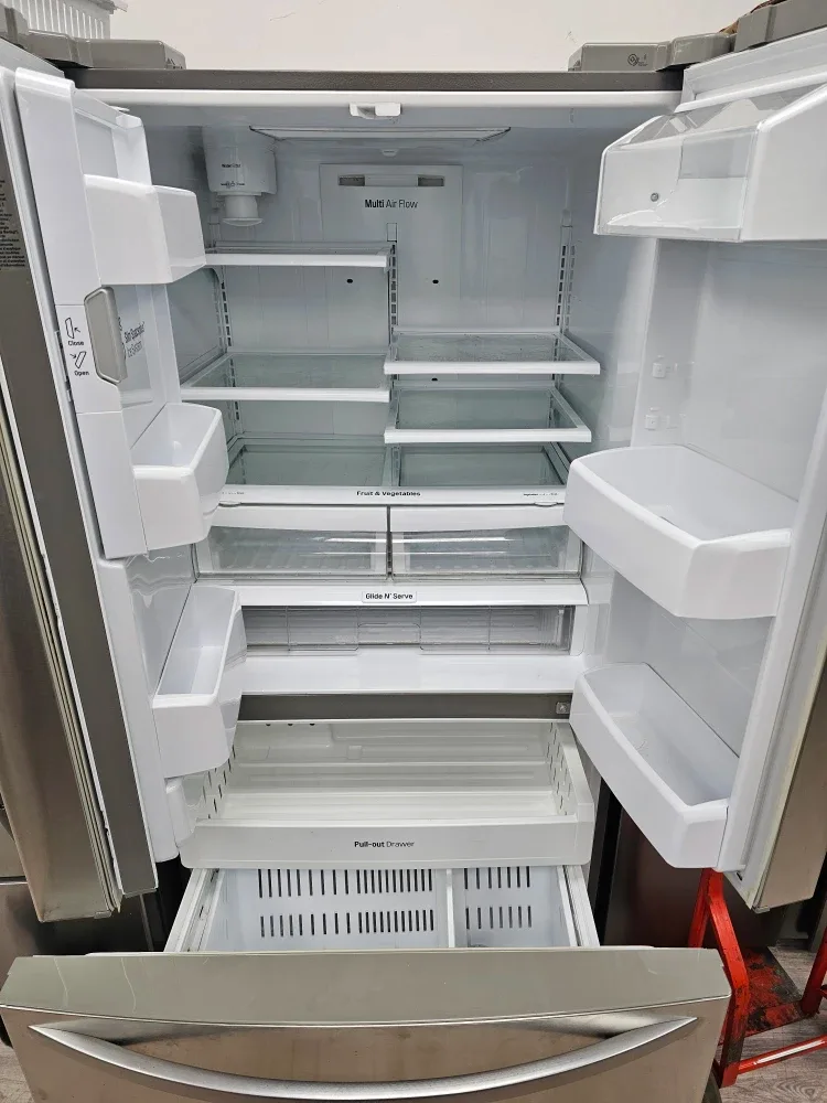 LG 36in Stainless steel french door refrigerator image indicator(2)