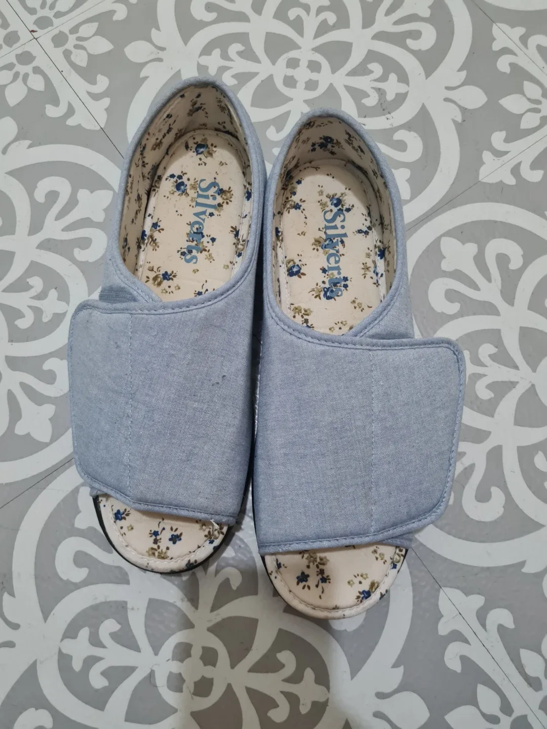 Silvert's Women's Adjustable Sandals Size 11