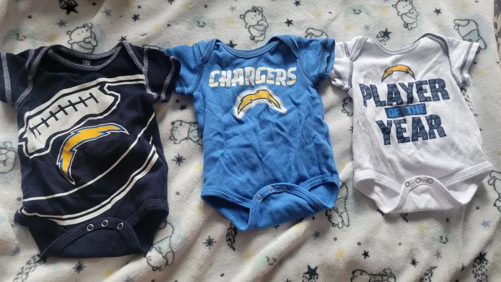 Los Angeles Chargers Baby Onesies (3)